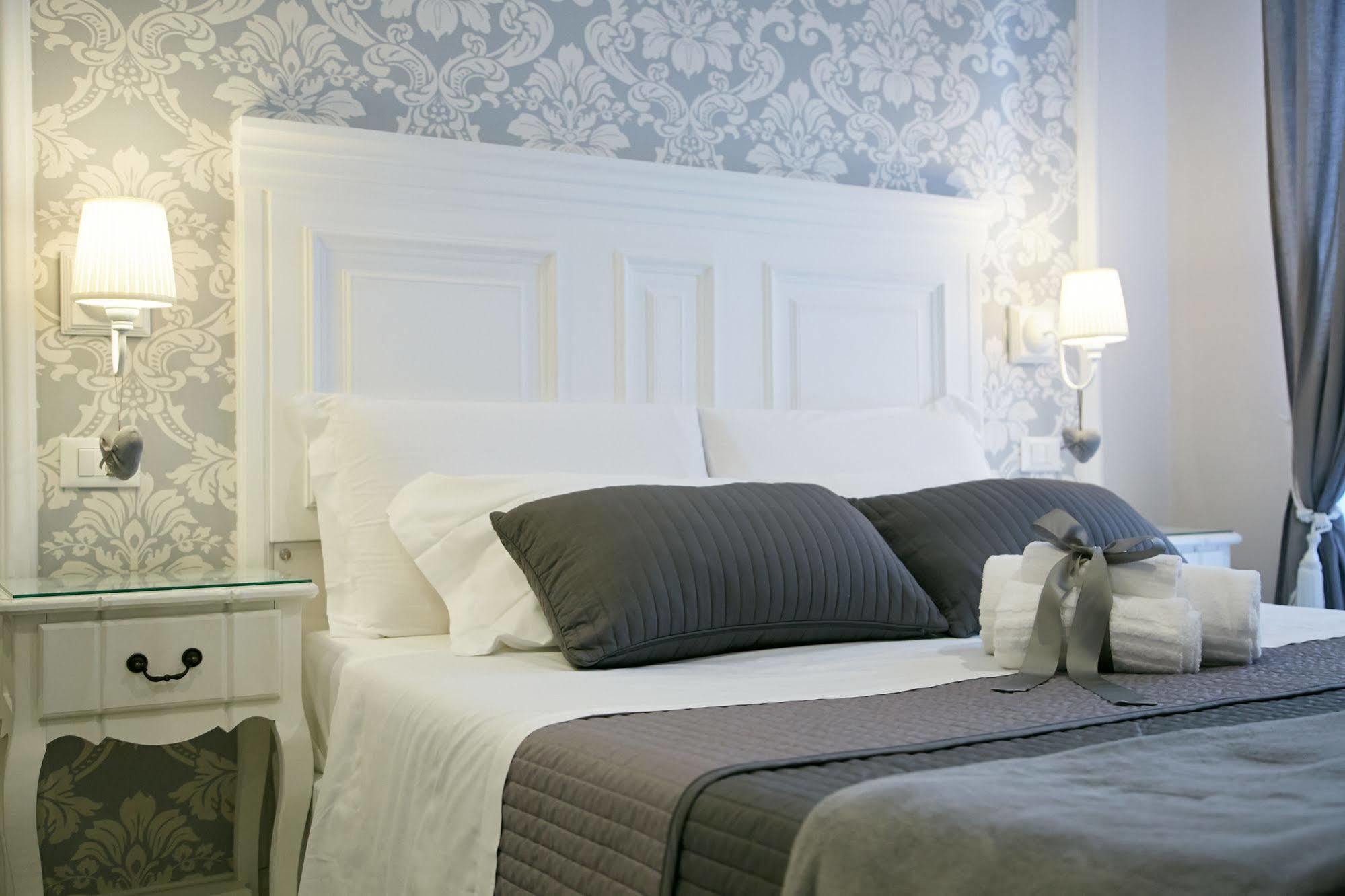 Charme & Chic Bed and Breakfast Rom Exteriör bild