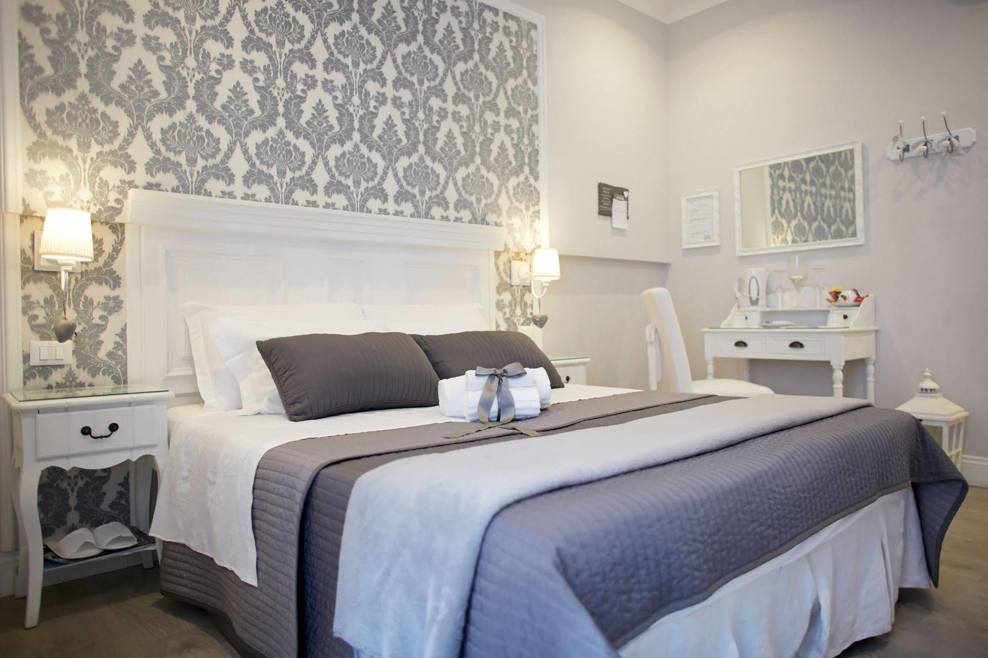 Charme & Chic Bed and Breakfast Rom Exteriör bild