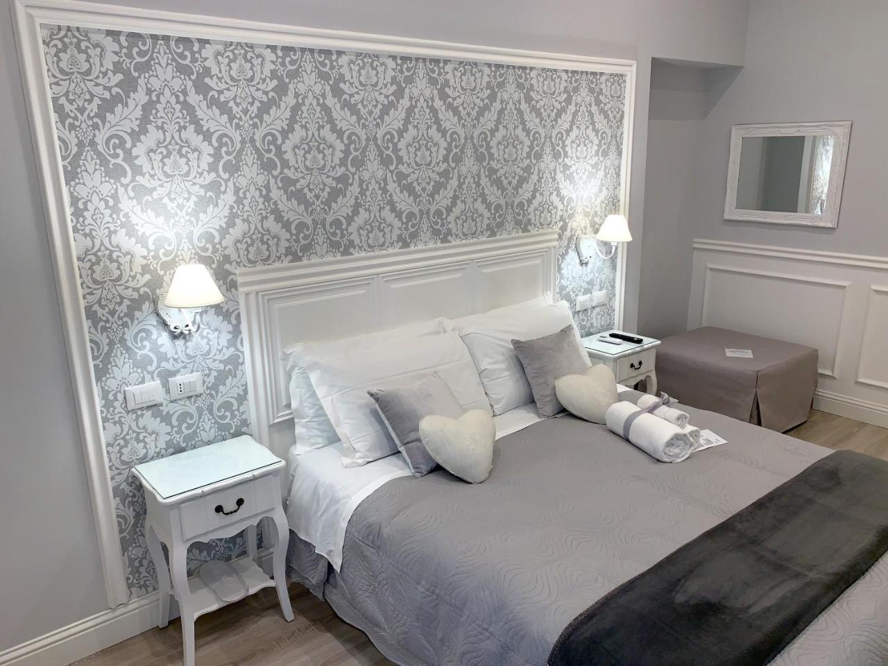 Charme & Chic Bed and Breakfast Rom Exteriör bild