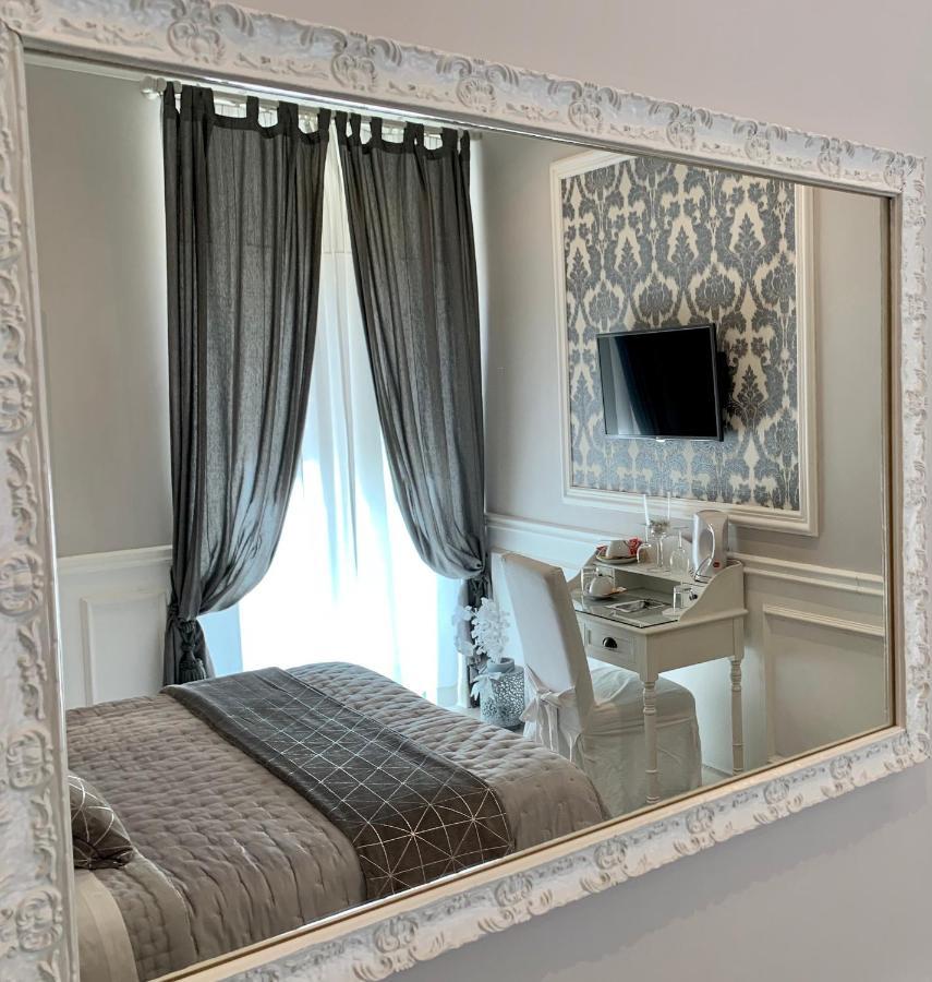 Charme & Chic Bed and Breakfast Rom Exteriör bild