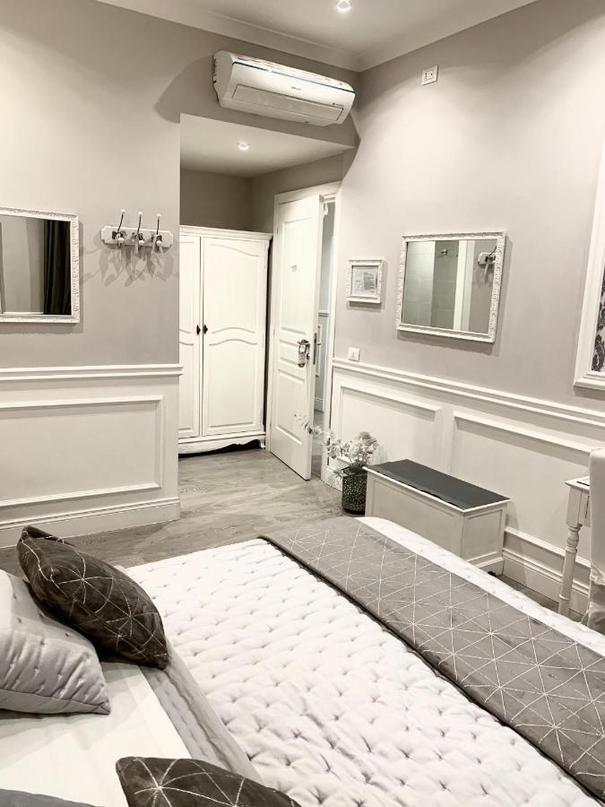 Charme & Chic Bed and Breakfast Rom Exteriör bild